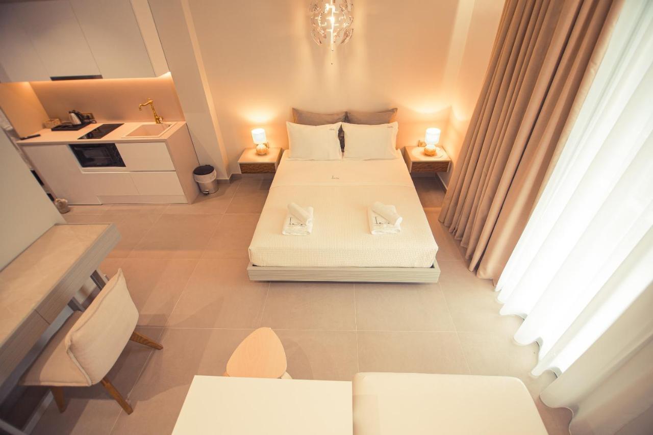 Io Luxury Pool & Hot Tub Suites Preweza Zewnętrze zdjęcie