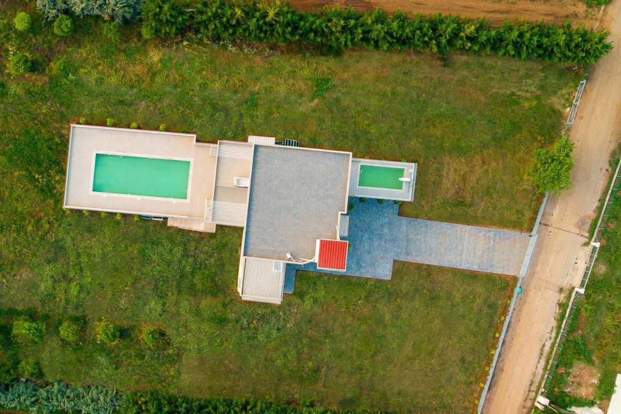Io Luxury Pool & Hot Tub Suites Preweza Zewnętrze zdjęcie