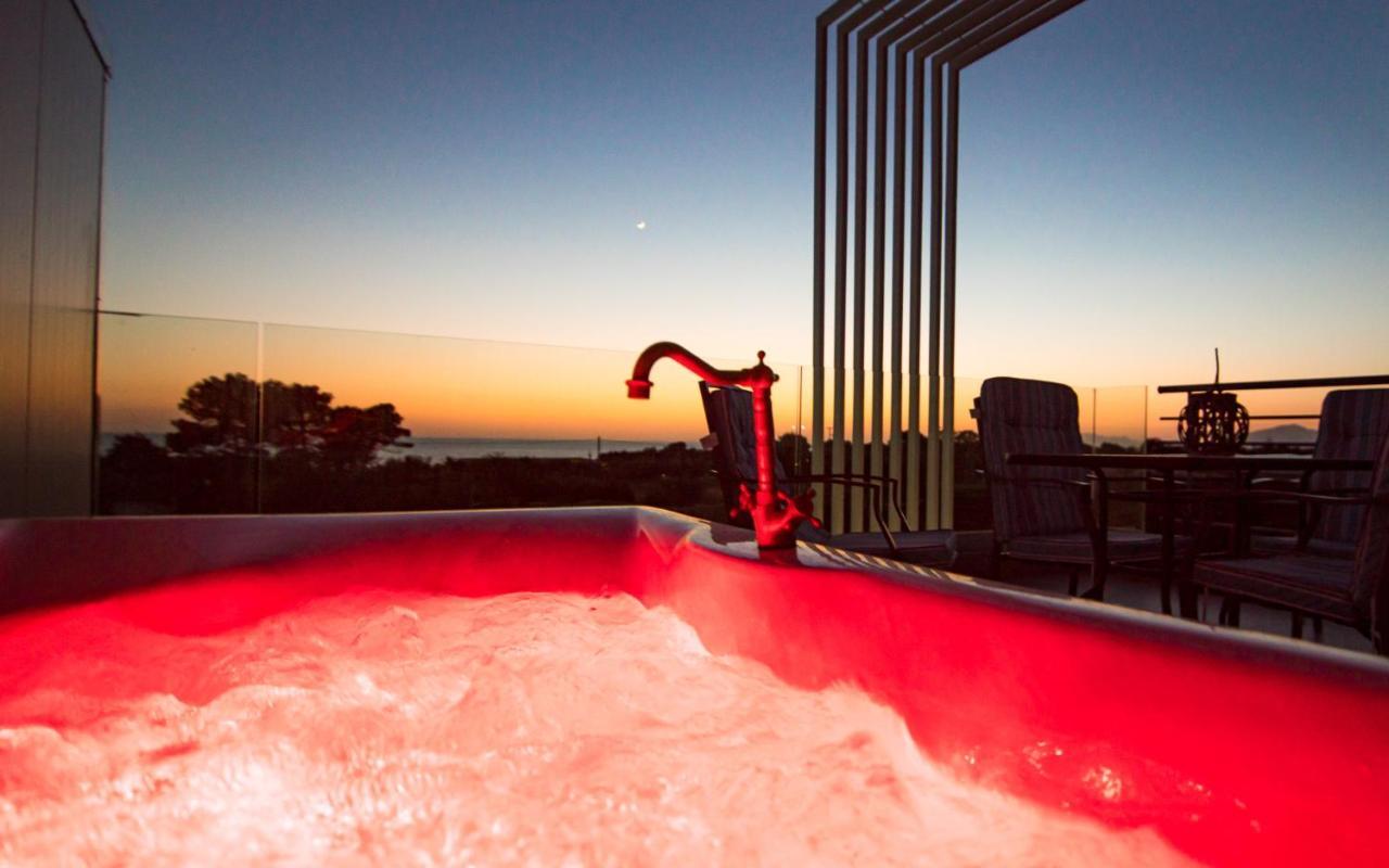 Io Luxury Pool & Hot Tub Suites Preweza Zewnętrze zdjęcie