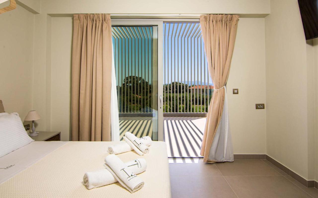 Io Luxury Pool & Hot Tub Suites Preweza Zewnętrze zdjęcie