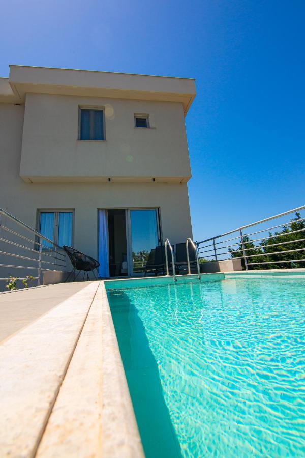 Io Luxury Pool & Hot Tub Suites Preweza Zewnętrze zdjęcie