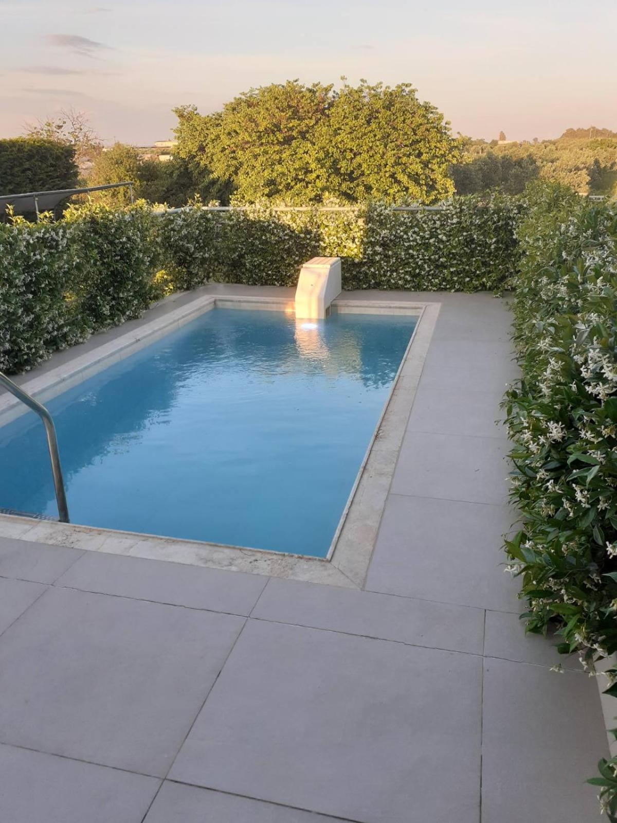 Io Luxury Pool & Hot Tub Suites Preweza Zewnętrze zdjęcie